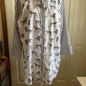 White blouse with Animal Print